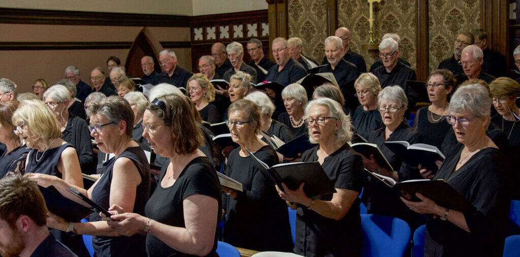 Allegri Singers Choir performing Handel's "Messiah" Orange